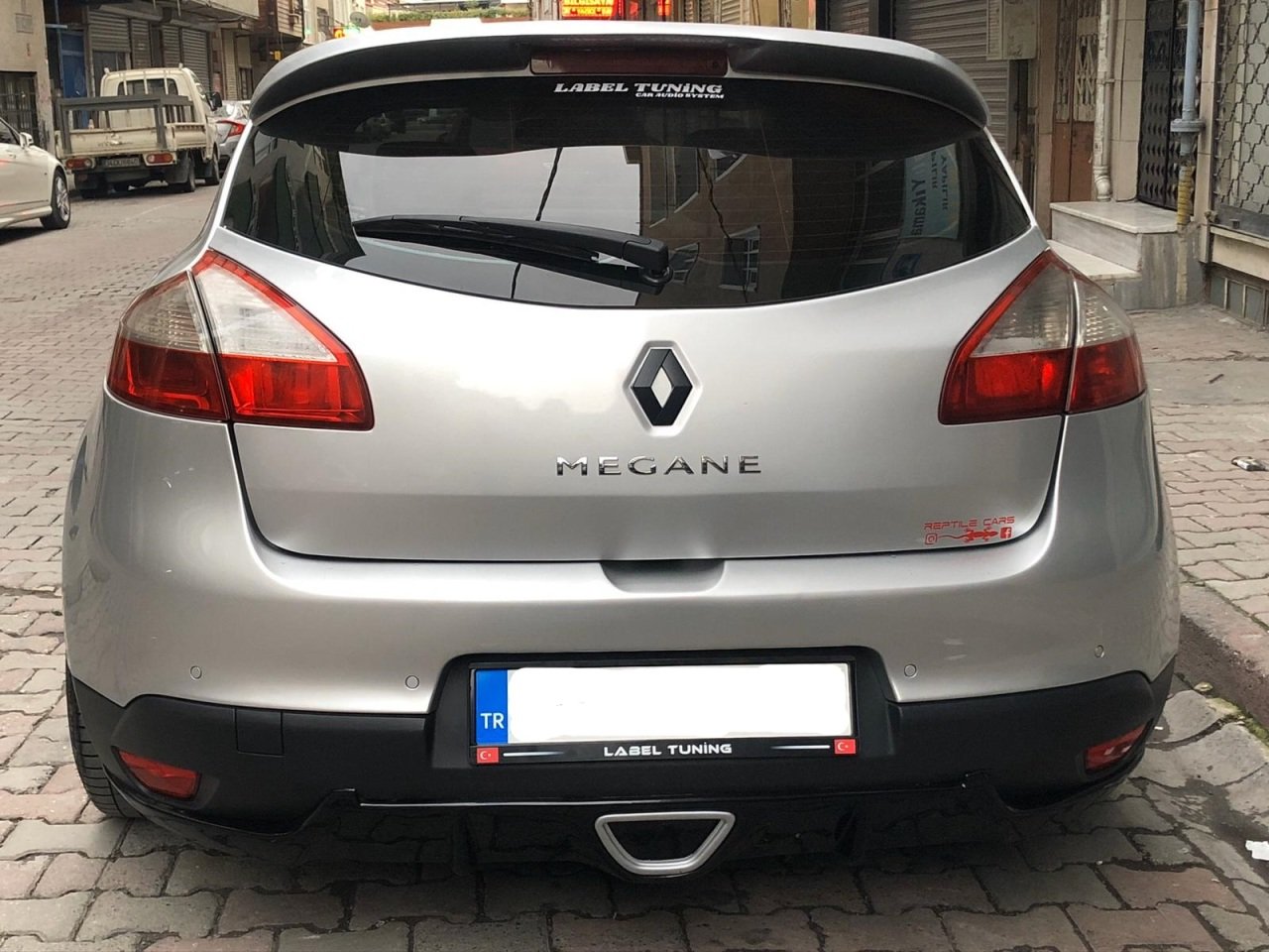 Renault Megane 3 RS Egzoz Görünümlü Difüzör (4 KAPI)